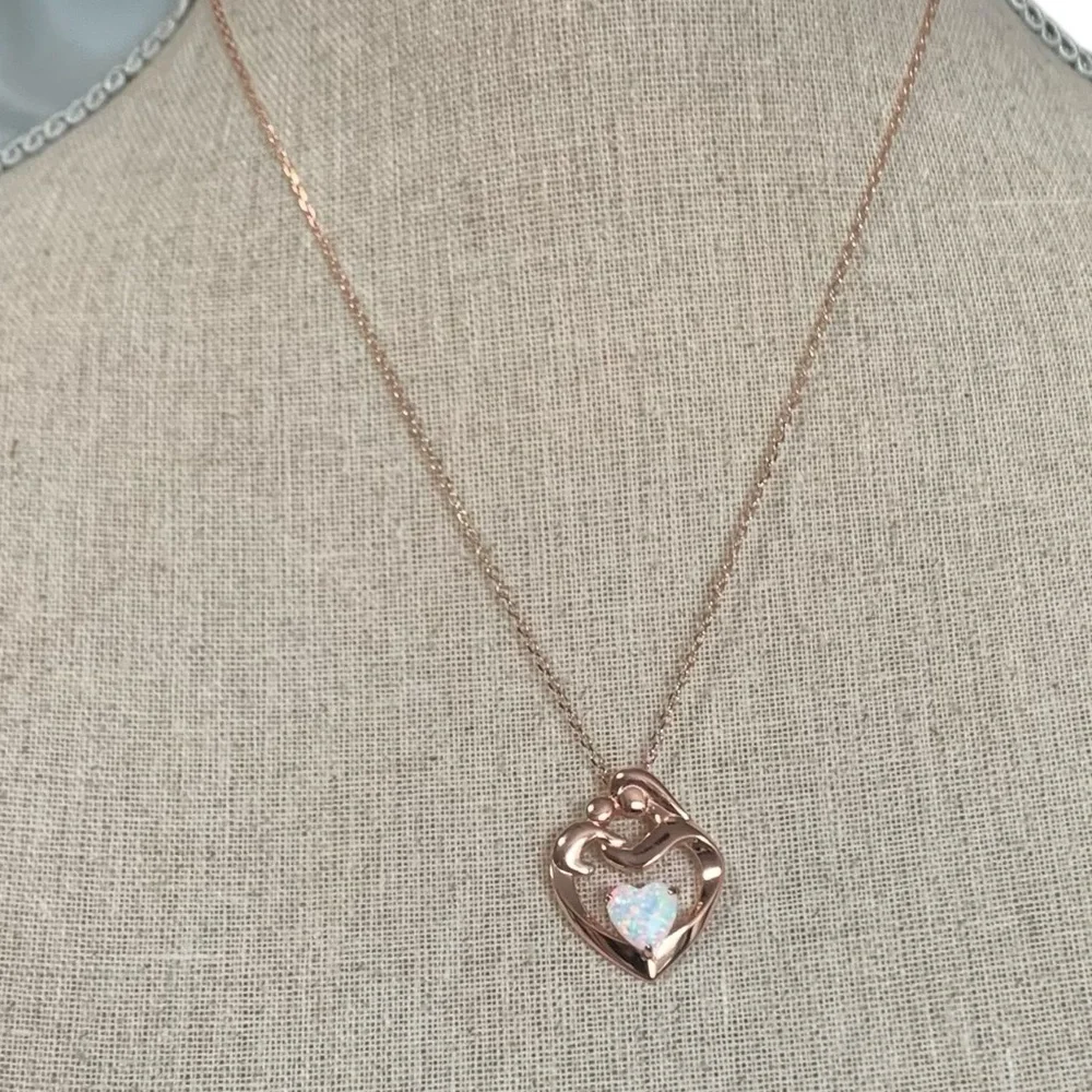 Flyow Fine Jewelry Women’s Loving Mother Child Heart White Opal Necklace